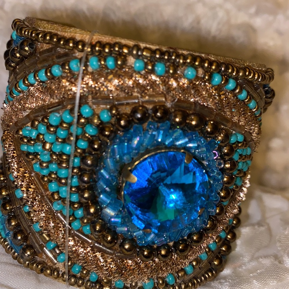 Cuff bracelet - Picture 3 of 4